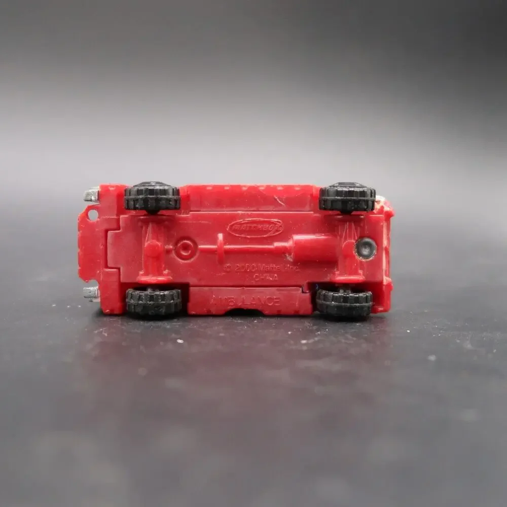 Matchbox Diecast Cars Set of 2 1:64 Scale Ambulance Rescue Vehicle PLEASE READ